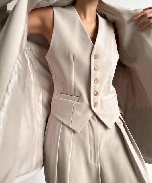 DIMITRI Classic Waistcoat - Beige - SUENE