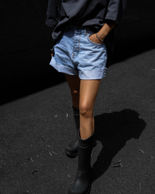 MICHELLE Oversized Denim Shorts - SUENE