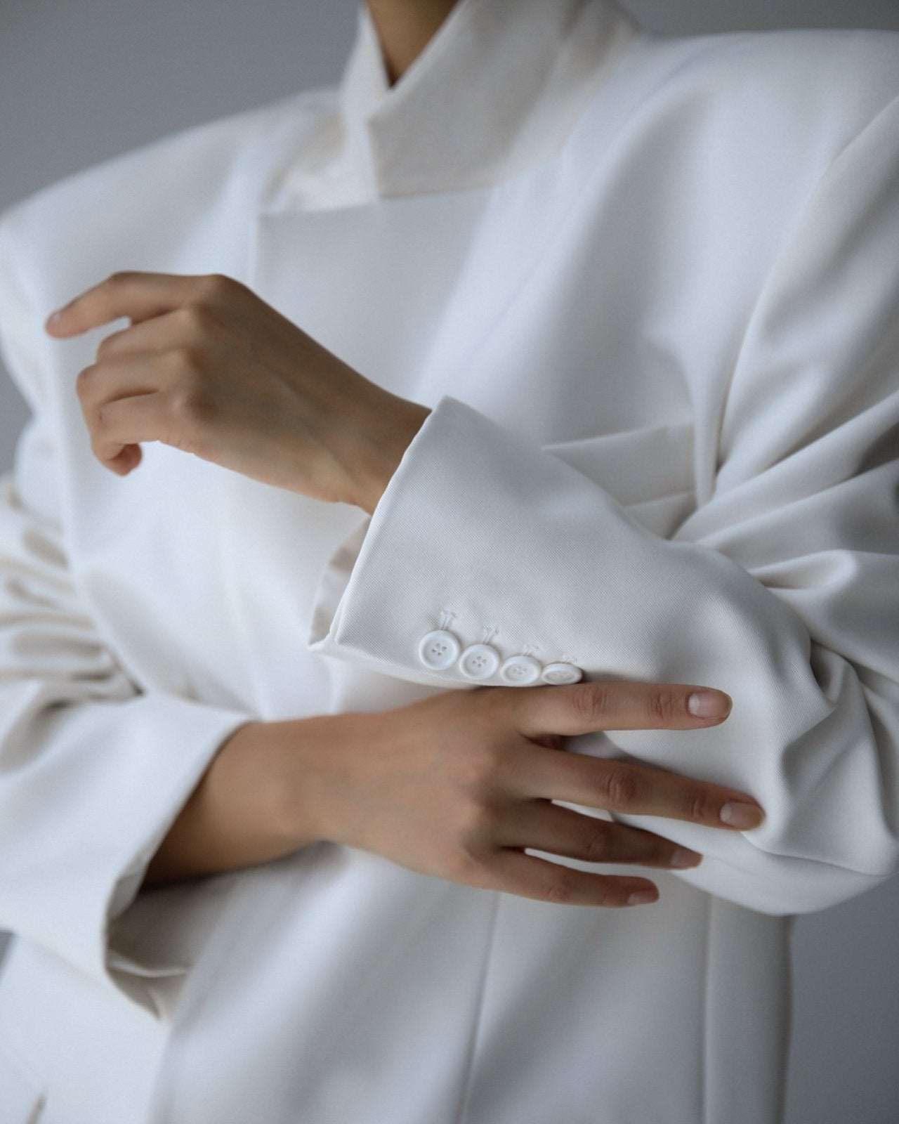 KARINA Oversized Twill Blazer - White - SUENE